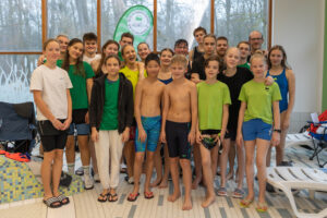 Die Abordnung der Neufahrner Schwimmer auf Medaillenjagd in Neuburg